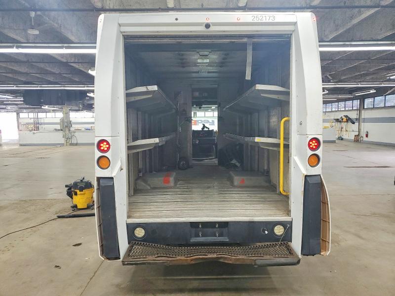 2013 Isuzu NPR