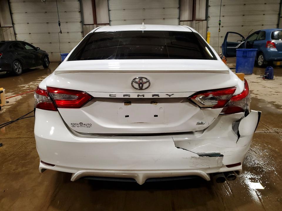 2019 Toyota Camry se