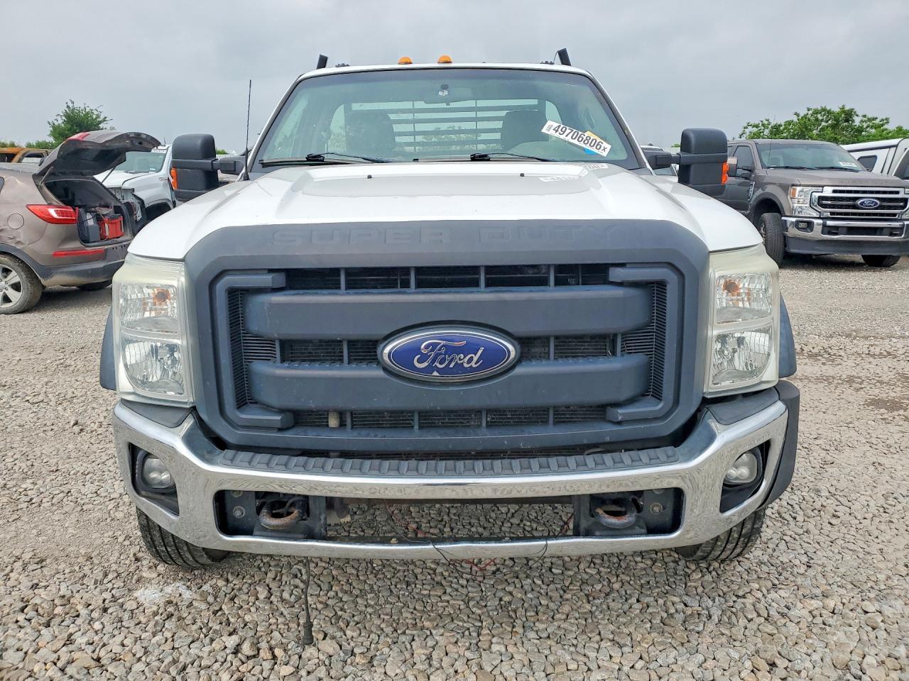 2016 Ford F550 Super Duty Flatbed Truck