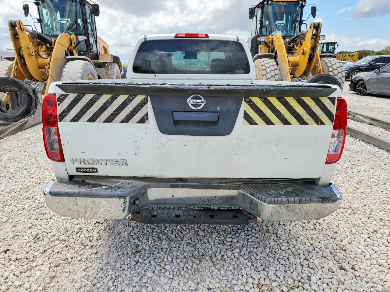 2016 Nissan Frontier S
