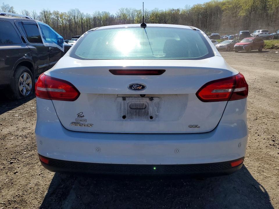 2017 Ford Focus sel