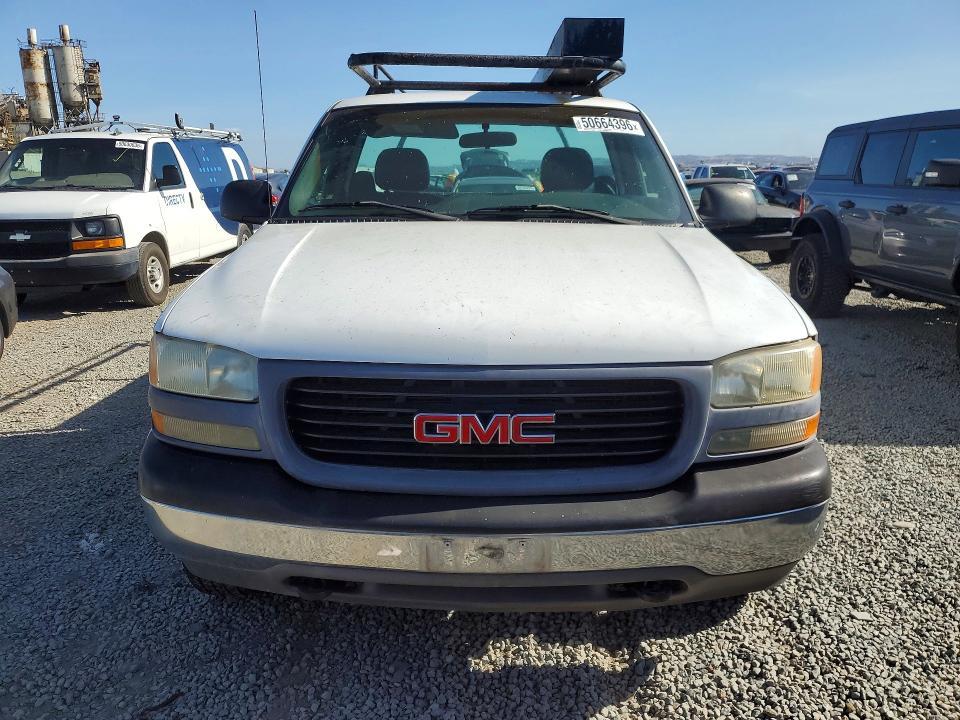 2001 GMC New Sierra C2500