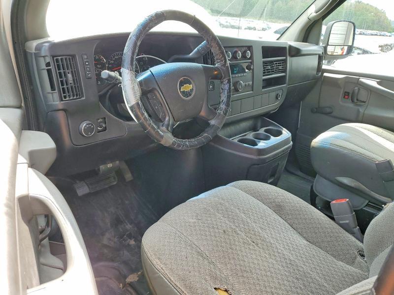 2010 Chev Express G2500