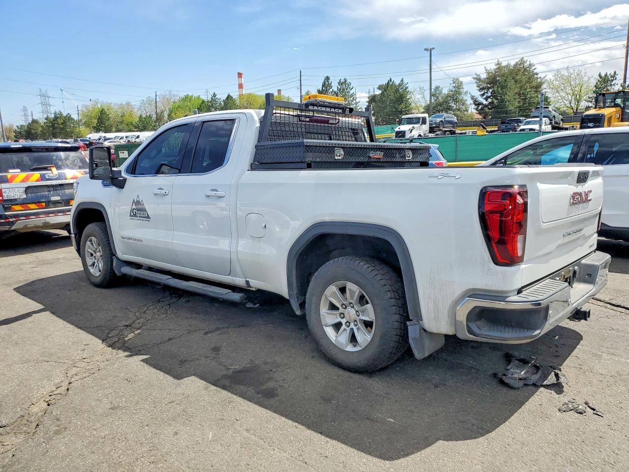 2021 GMC Sierra K1500 SLE