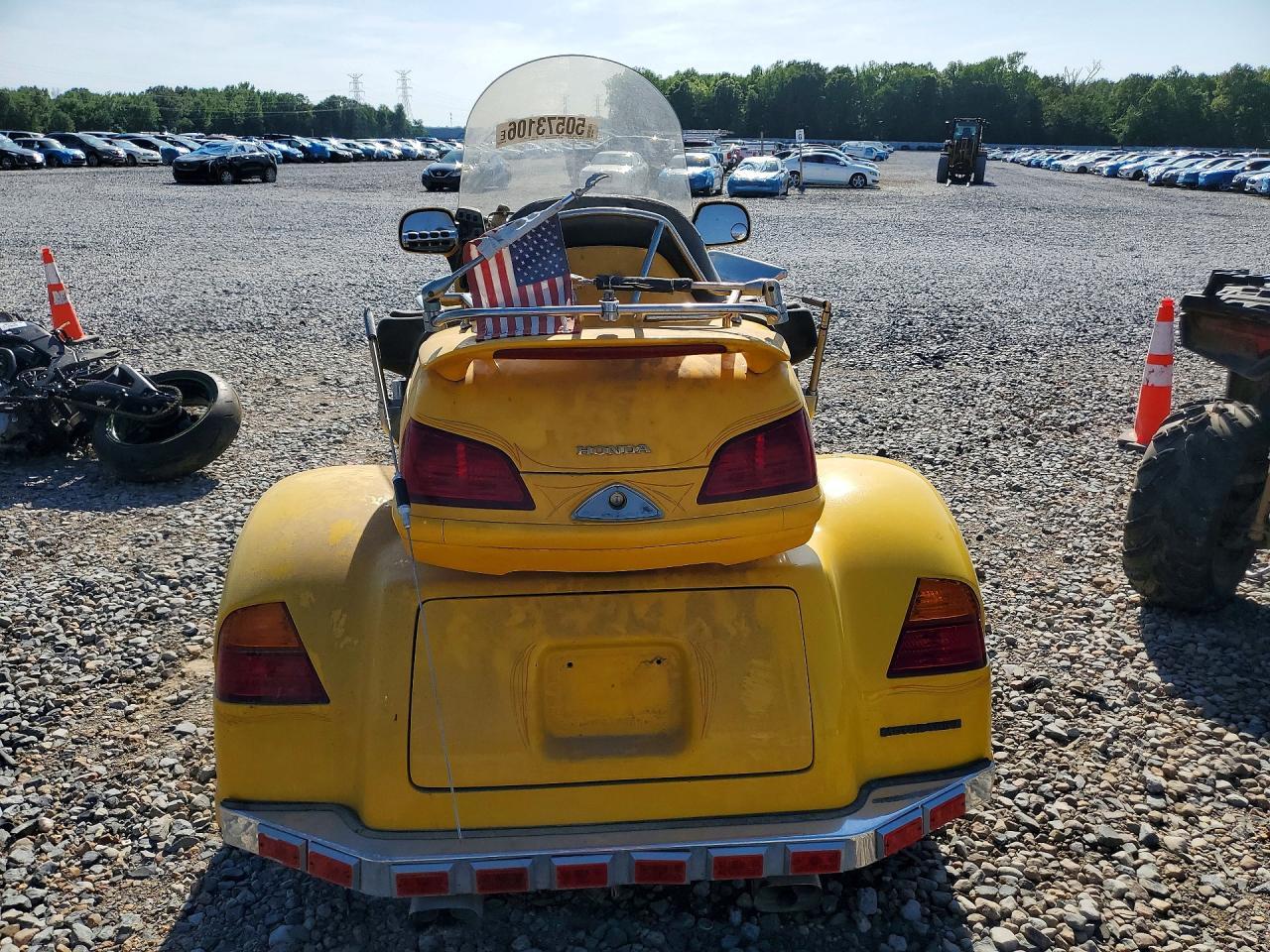 2002 Honda GL1800