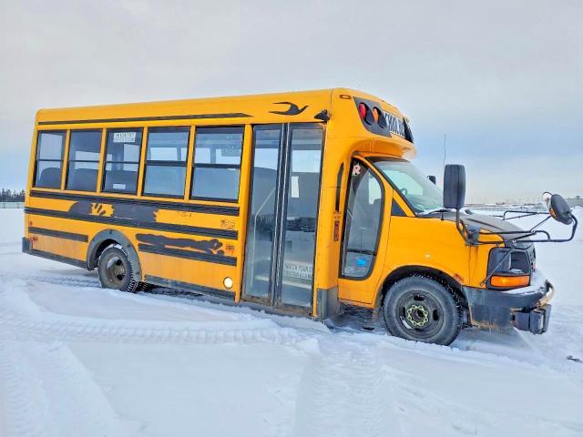 2011 GMC Savana Cutaway G3500