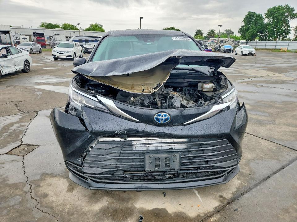 2022 Toyota Sienna le