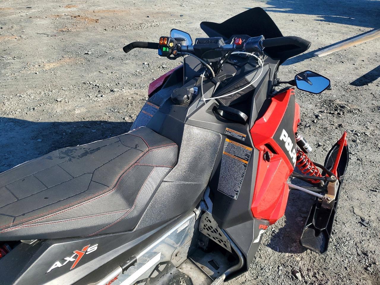 2015 POL 800 Switchback PRO S