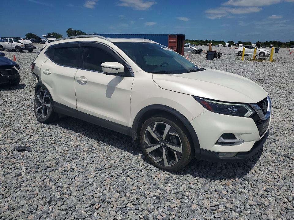 2022 Nissan Rogue Sport sl