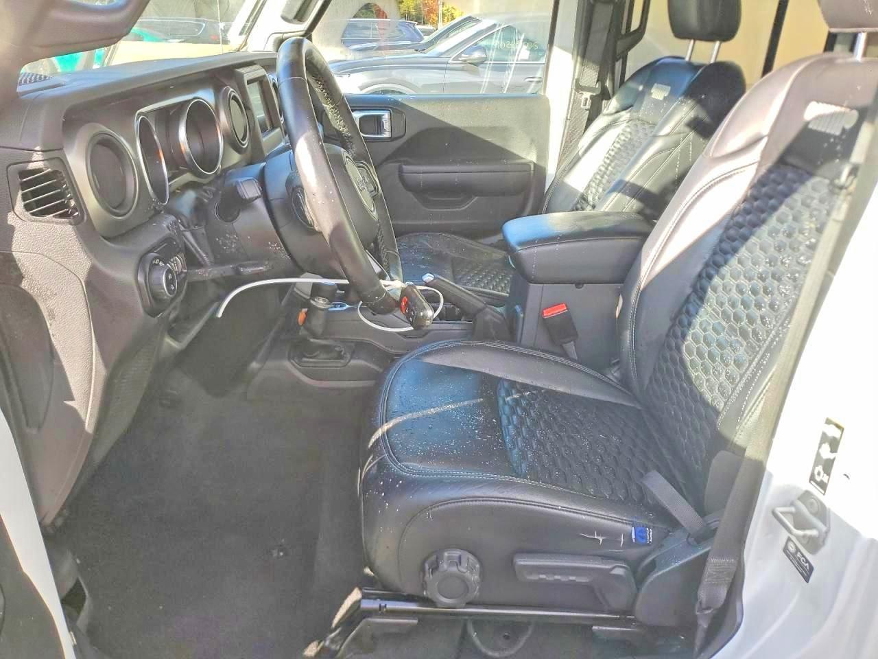 2022 Jeep Gladiator Sport