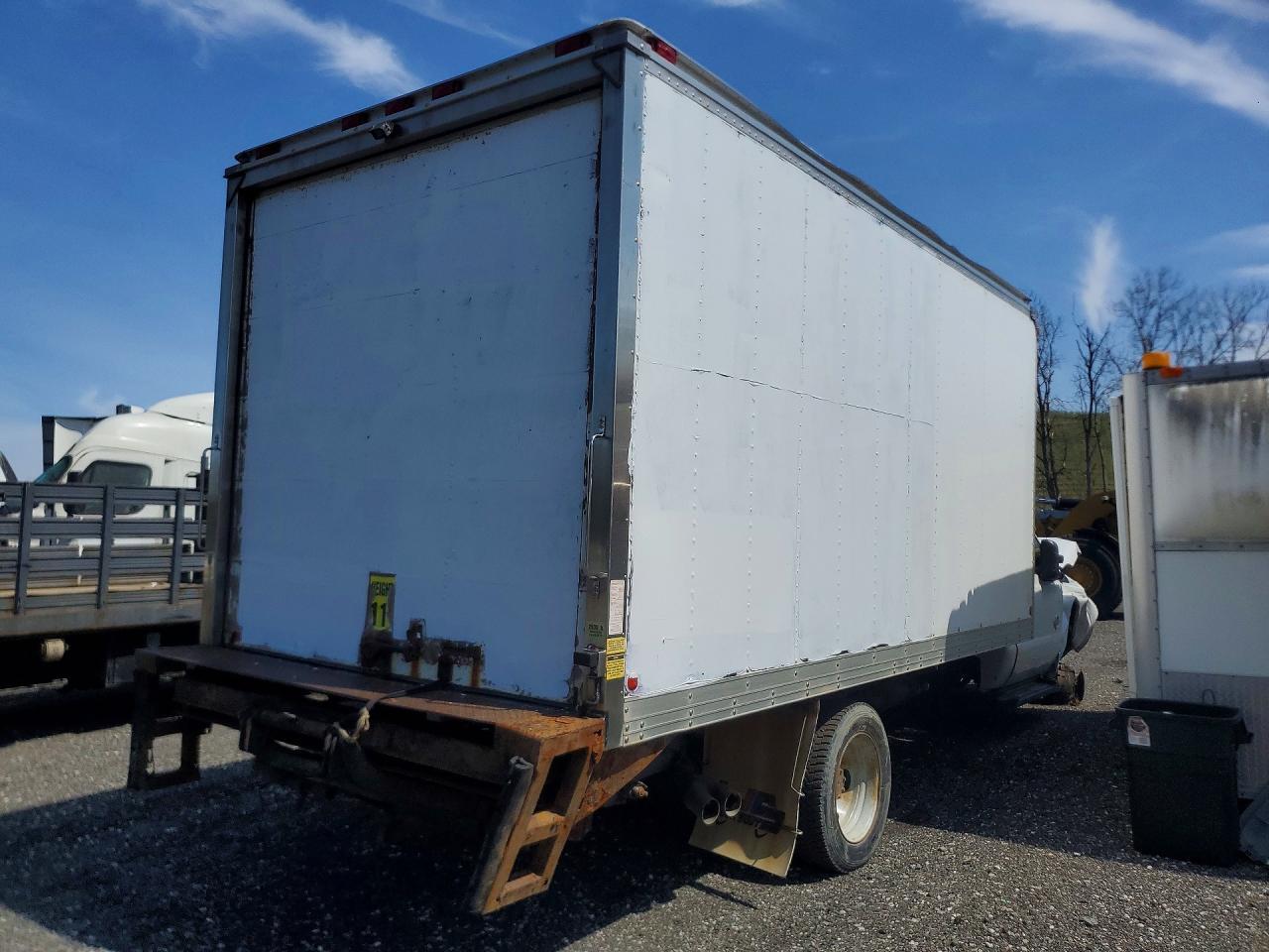 2016 Ford F550 Super Duty BOX Truck