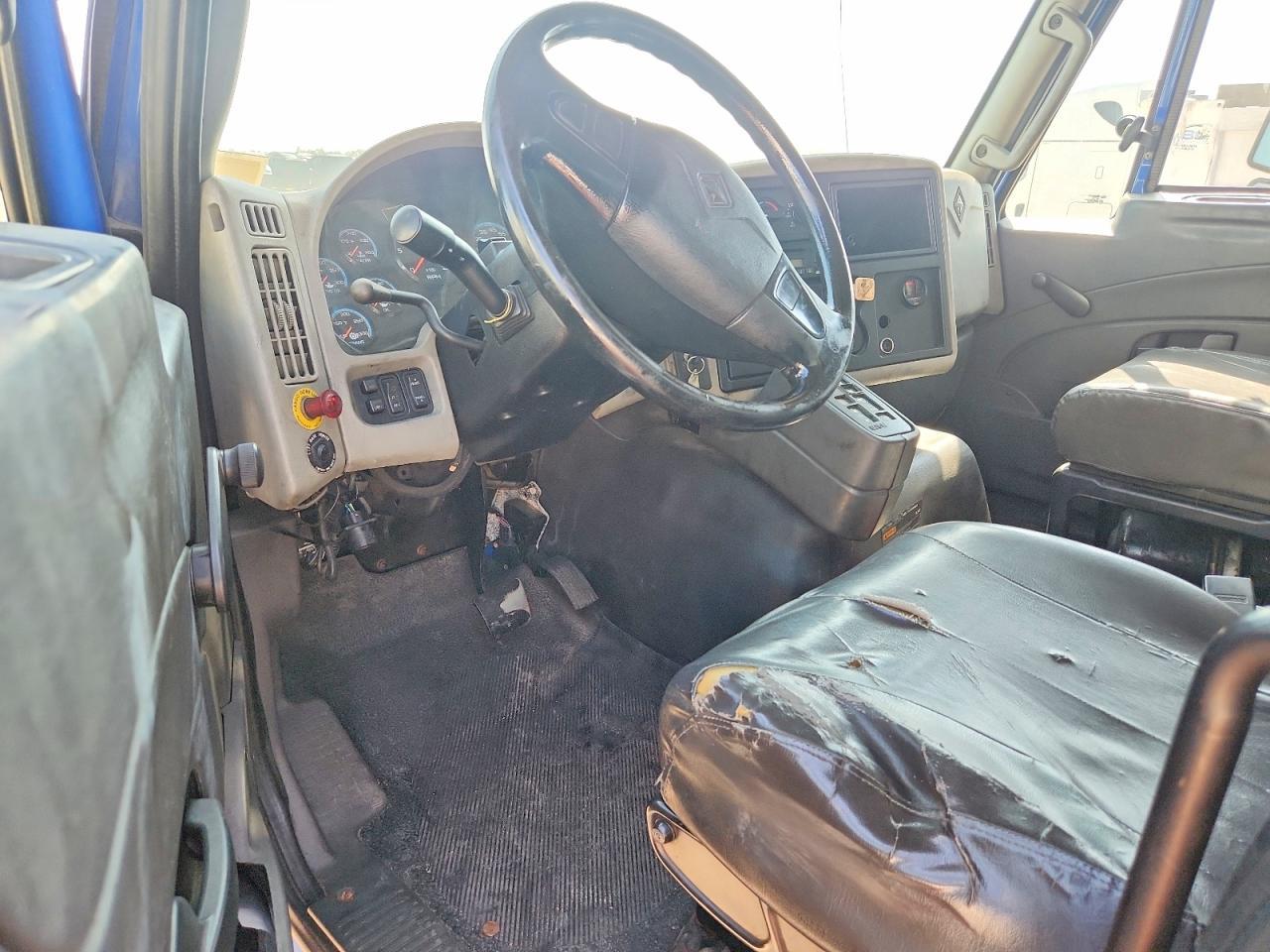 2014 International 8600 BOX Truck