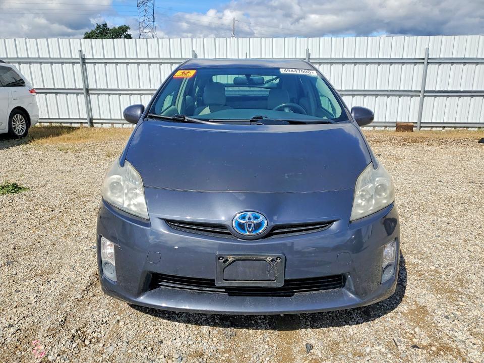 2010 Toyota Prius iii