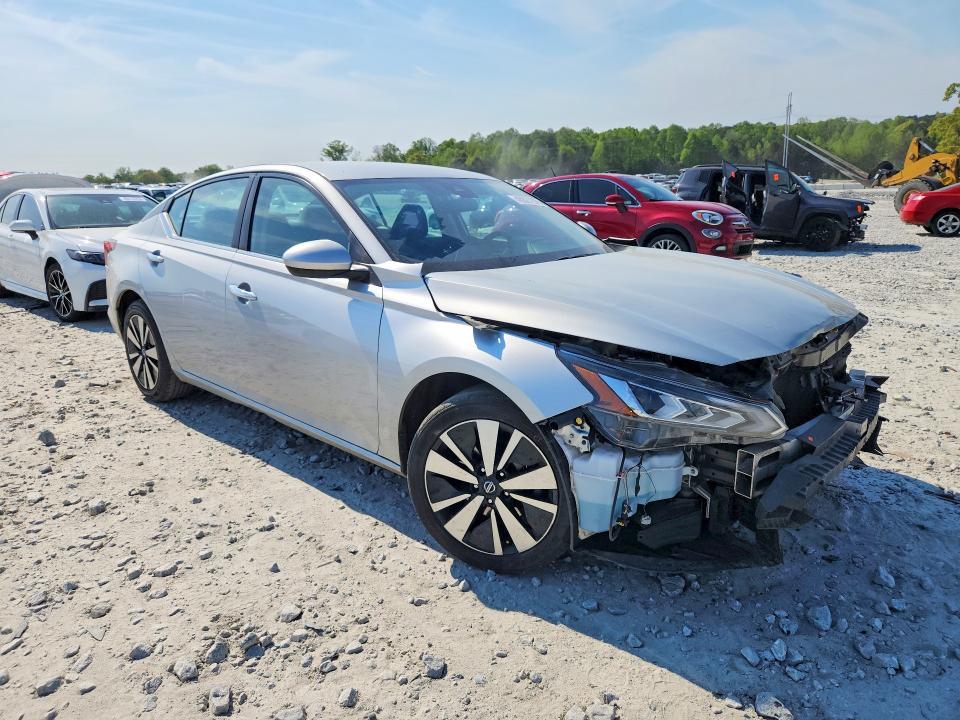 2021 Nissan Altima 2.5 sv