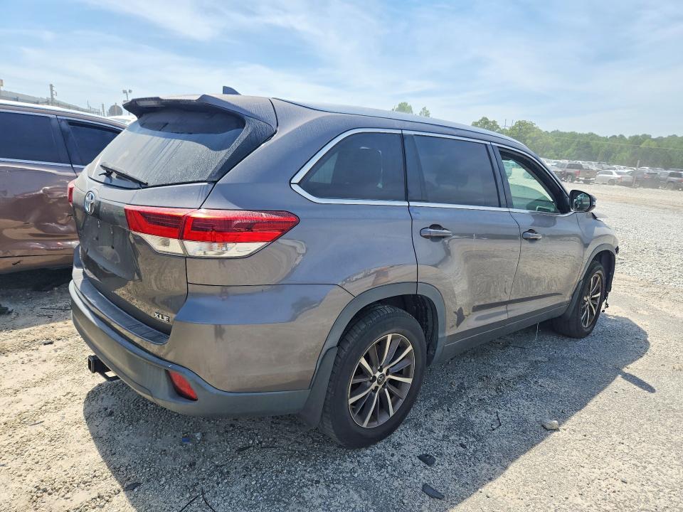 2018 Toyota Highlander xle
