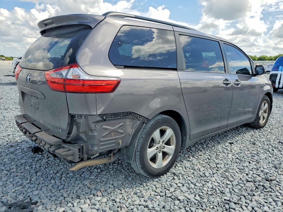 2016 Toyota Sienna le