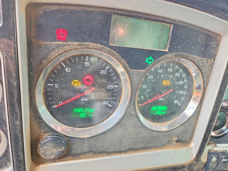2012 Kenworth T800 Fuel / Lube Truck