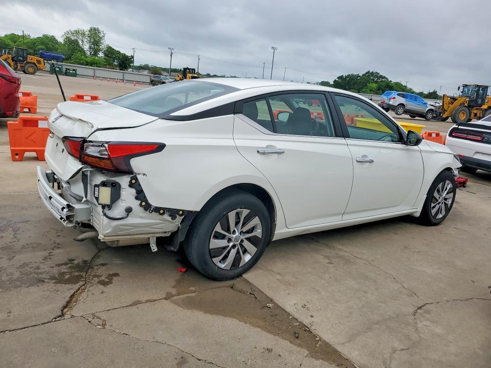 2024 Nissan Altima s