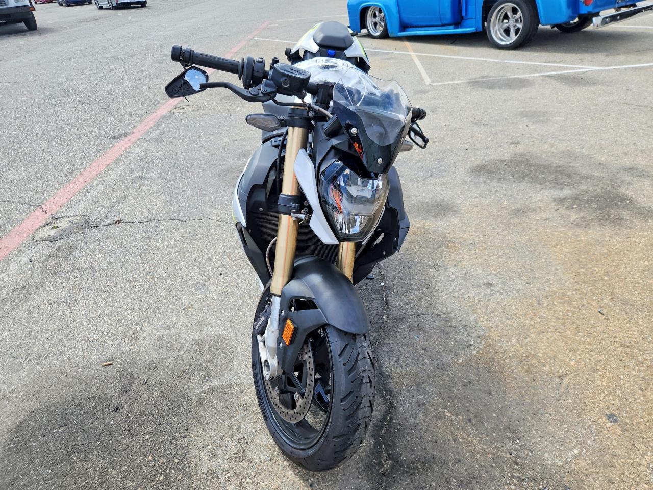 2022 BMW S 1000 R