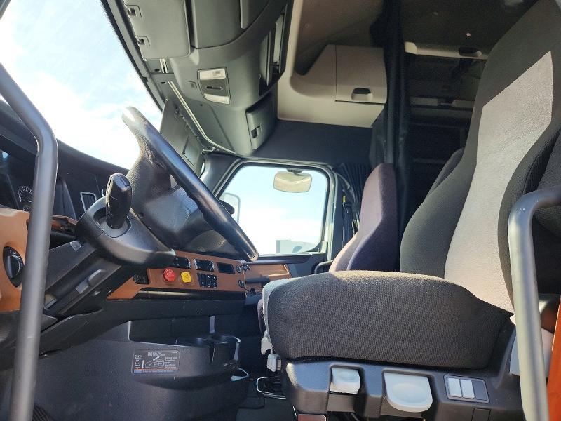 2020 Freightliner Cascadia 126 Semi Truck