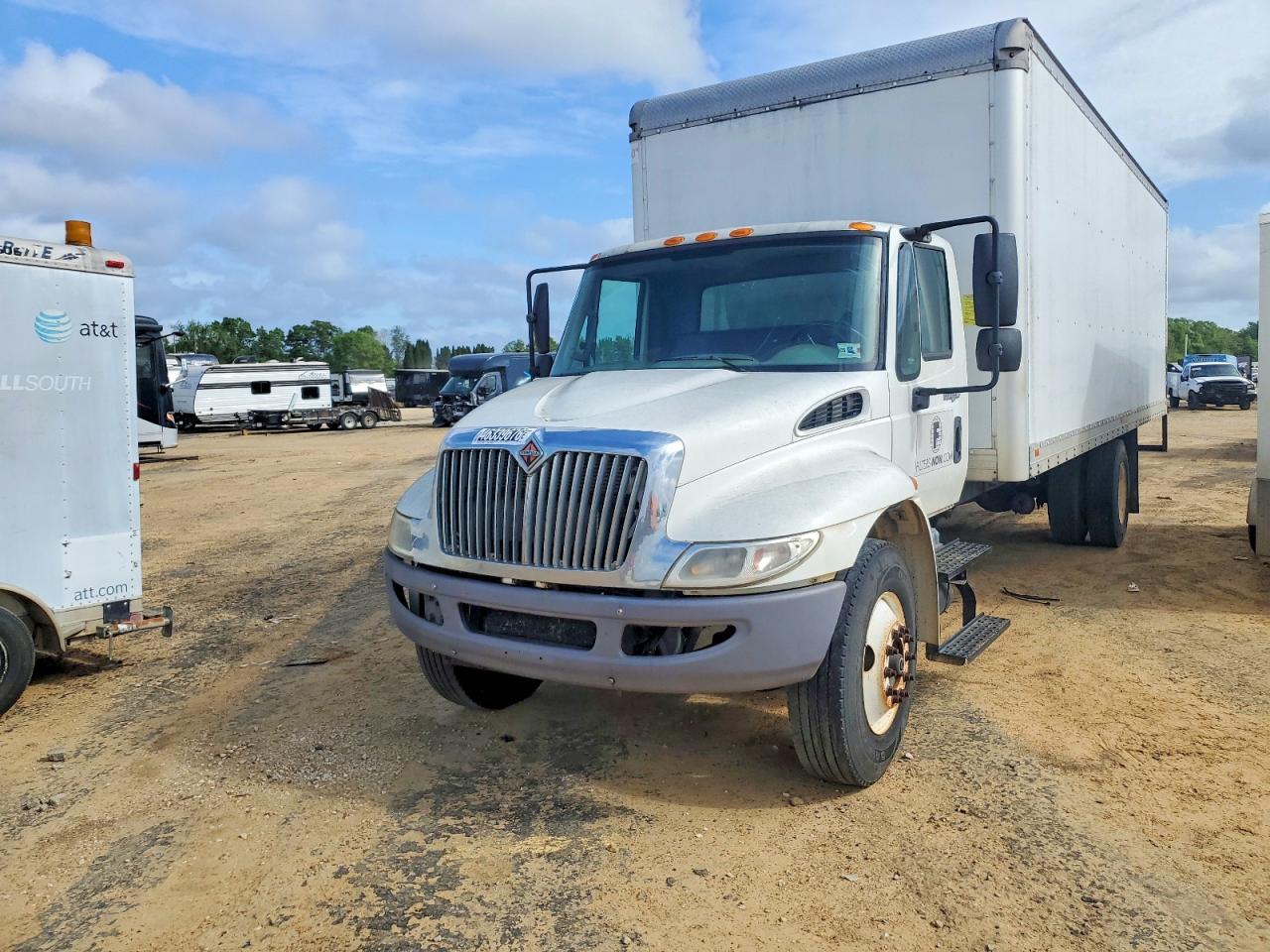 2013 International 4300 BOX Truck