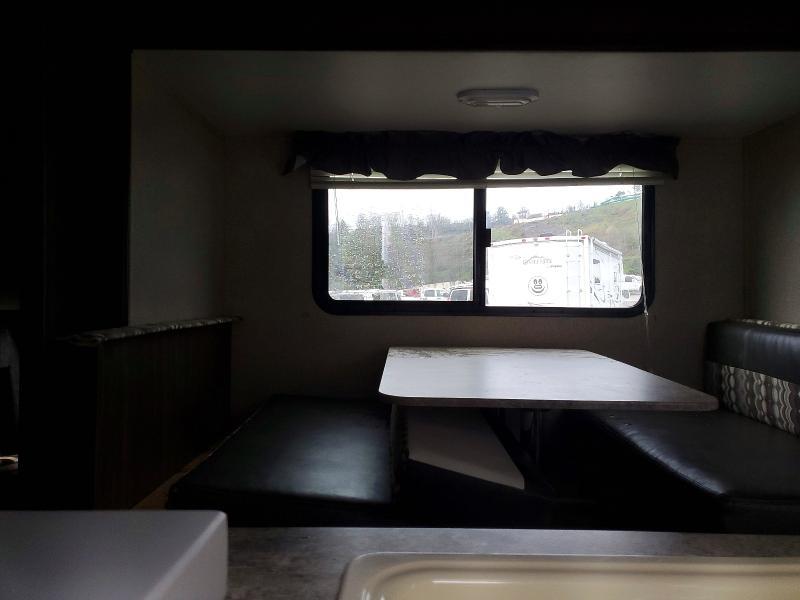 2018 Foresriver 2018 Forest River Coachmen Apex Camper