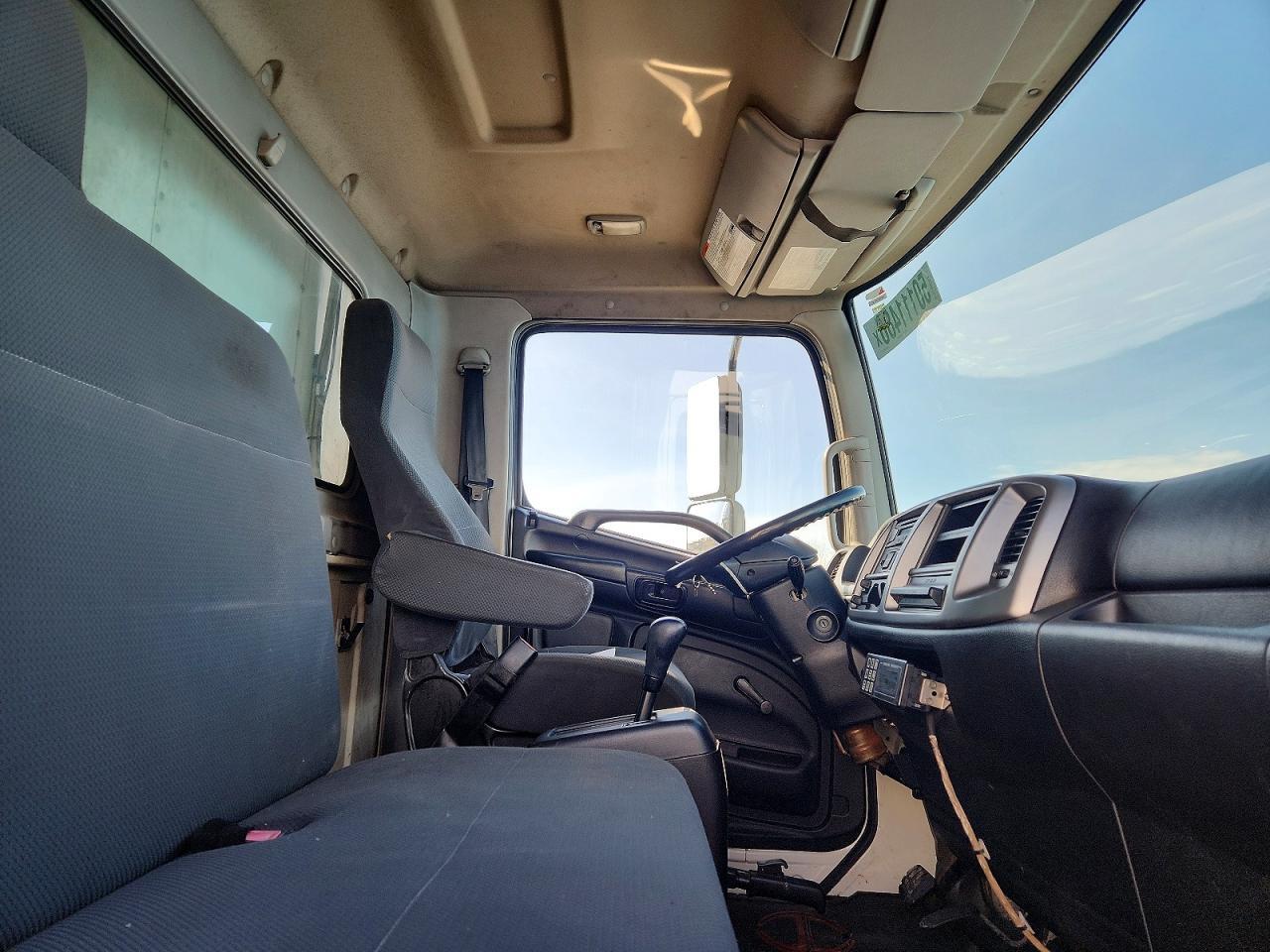 2015 Hino 258/268 Refrigerated BOX Truck