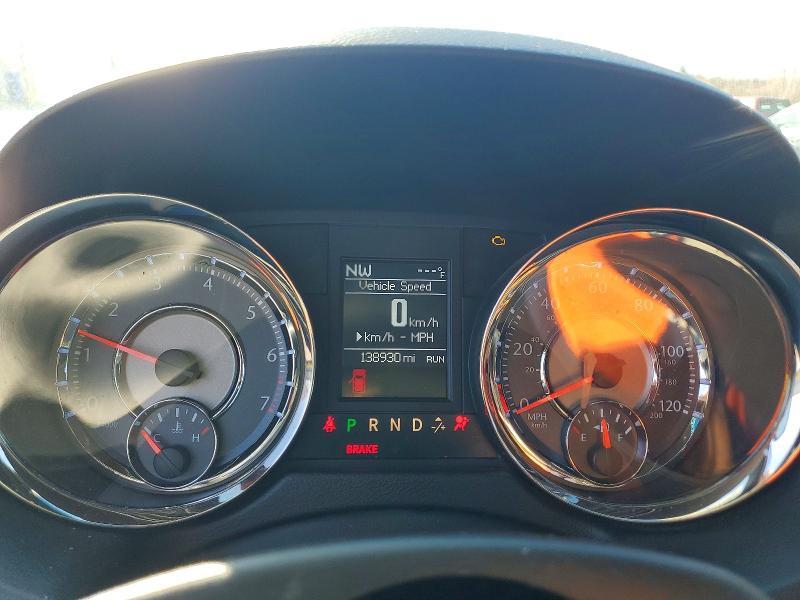 2014 Chrysler Town & Country s