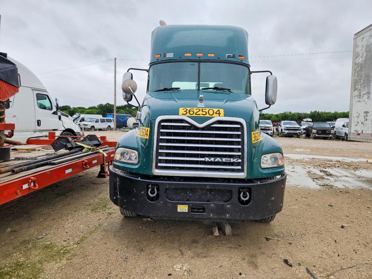 2017 Mack CXU612 Semi Truck