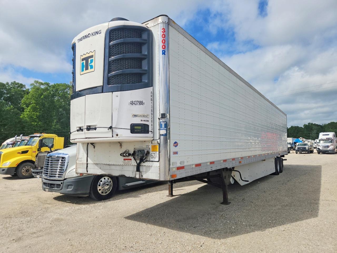 2015 Utility VS2RA Refrigerated Van Trailer