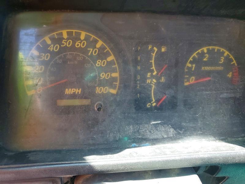 2006 Isuzu NPR Flatbed Truck