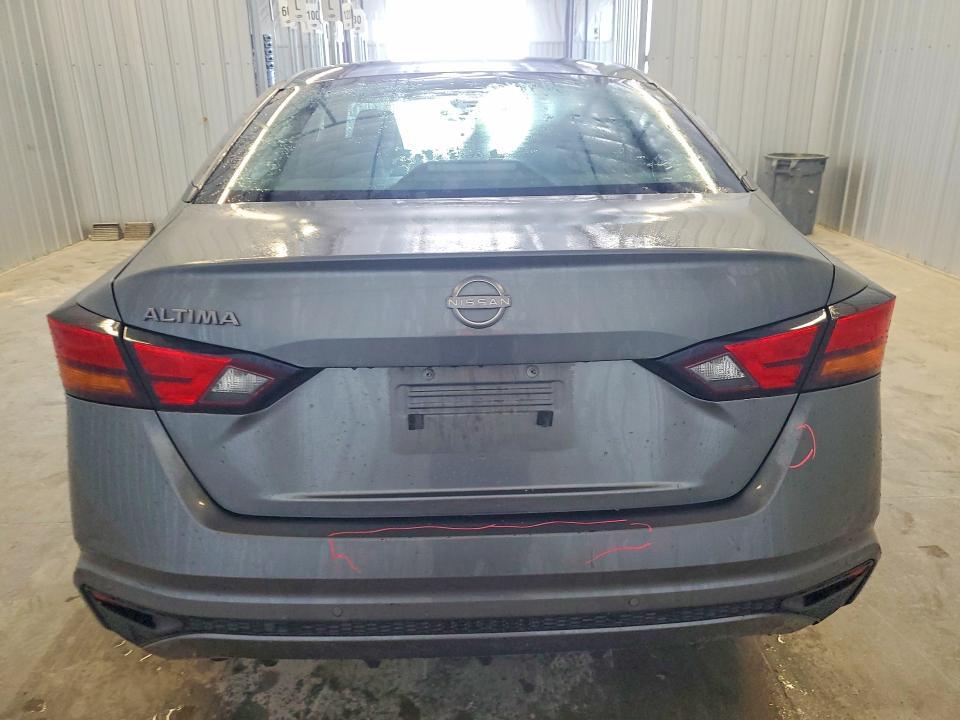 2023 Nissan Altima s