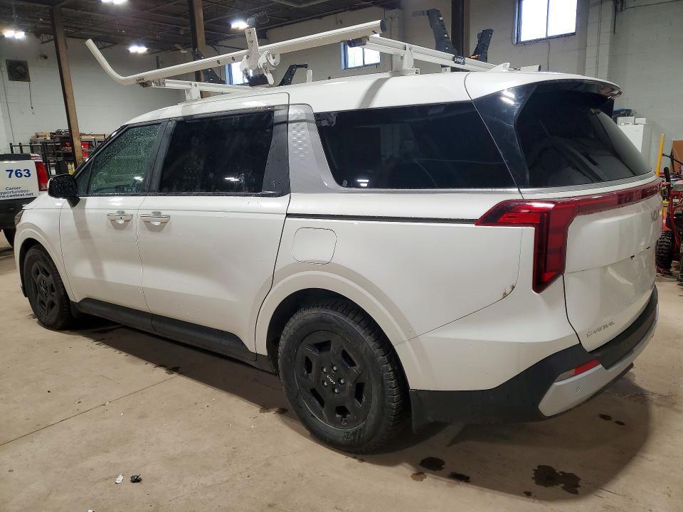 2025 KIA Carnival LX