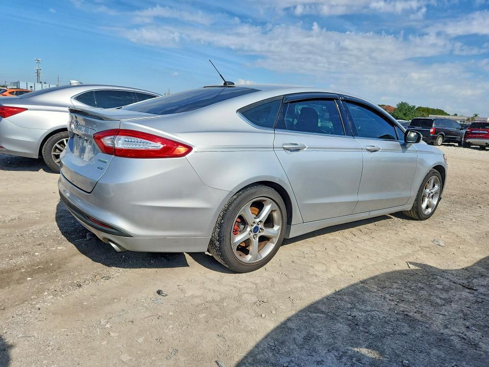 2016 Ford Fusion se