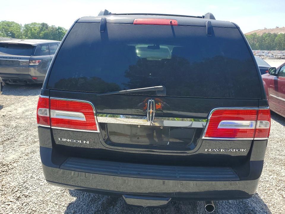 2013 Lincoln Townhouse Navigator