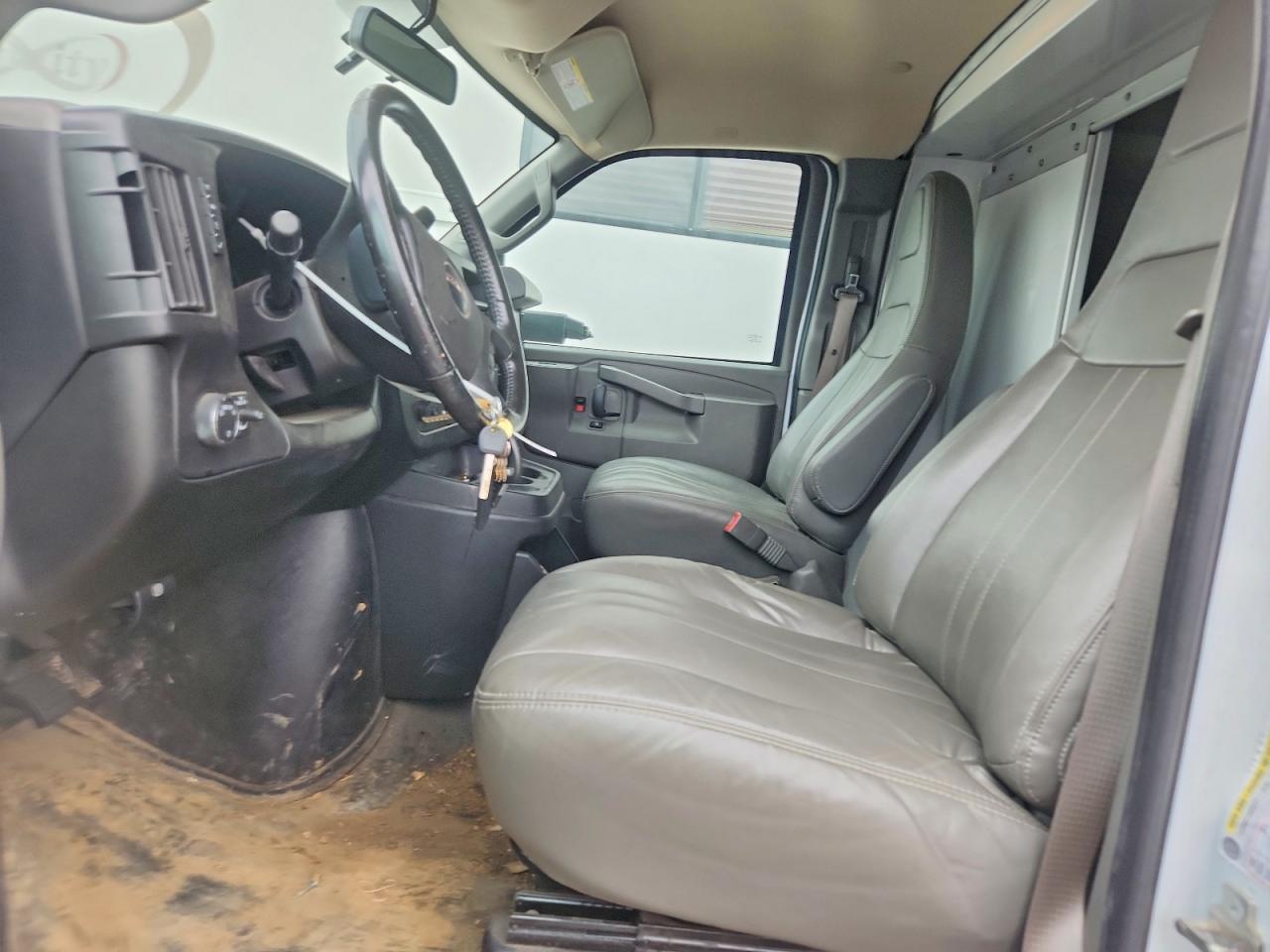 2023 GMC Savana Delivery Van
