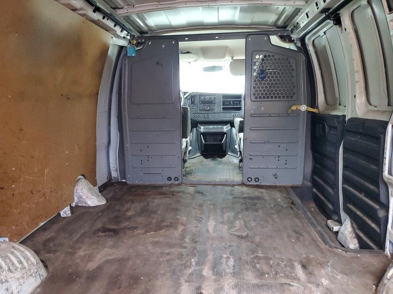 2011 Chev Express G2500
