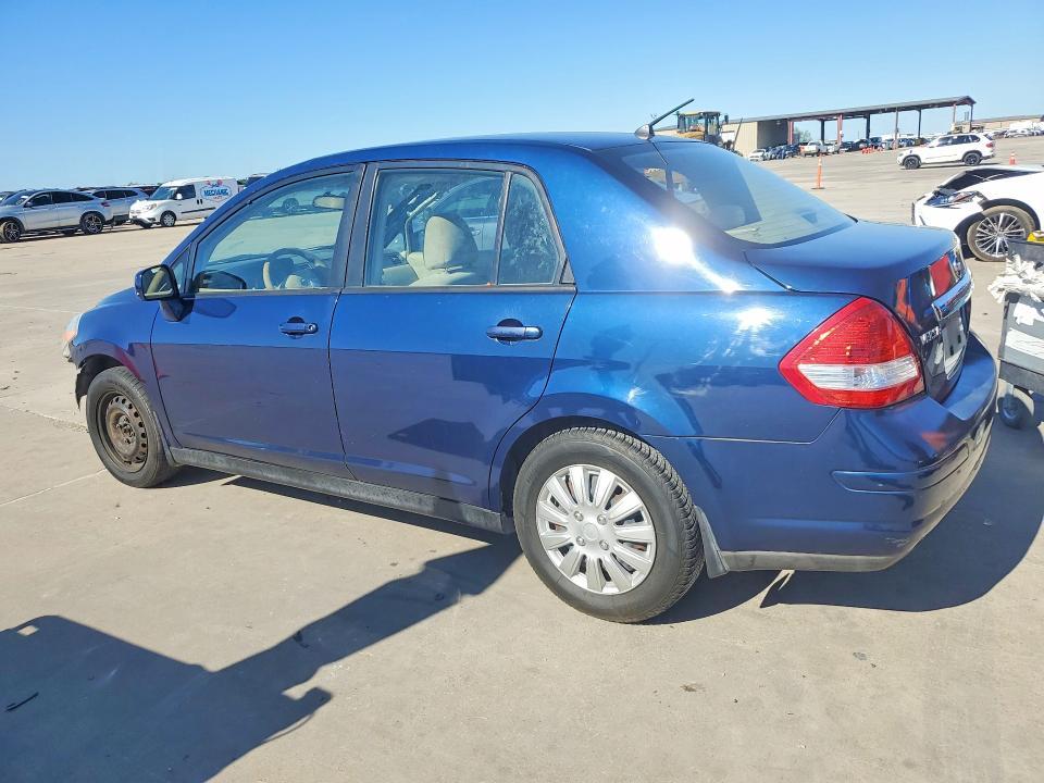 2010 Nissan Versa 1.8 s