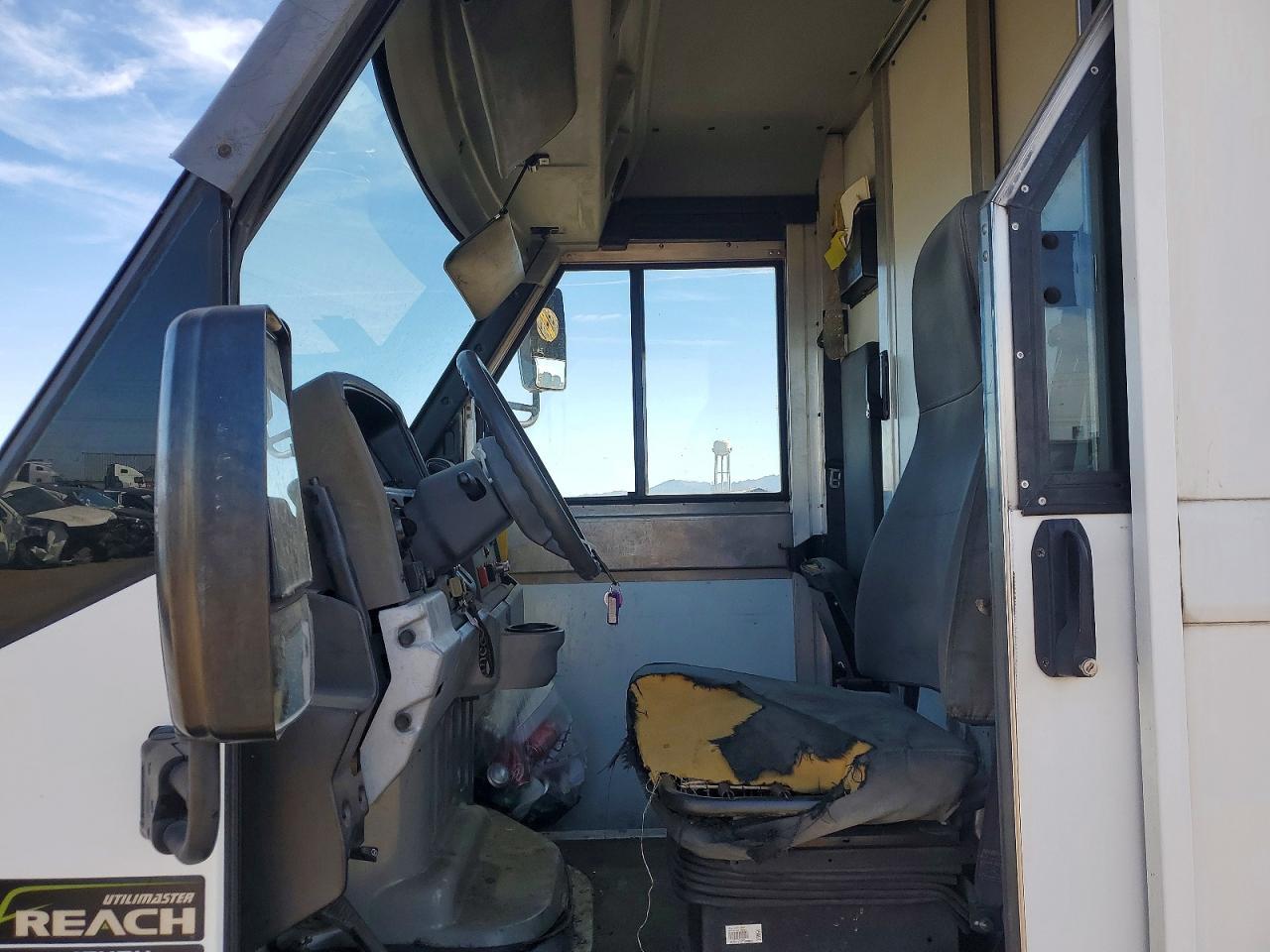 2012 Isuzu NPR Delivery Van