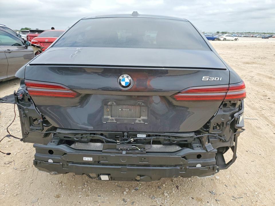 2025 BMW 530 i