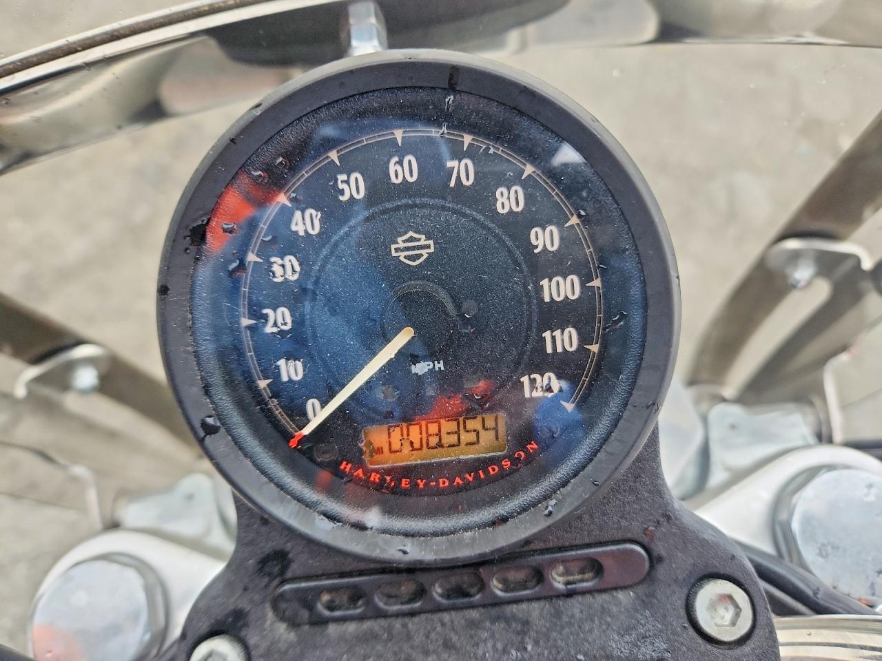 2014 Harley-Davidson XL883 Superlow