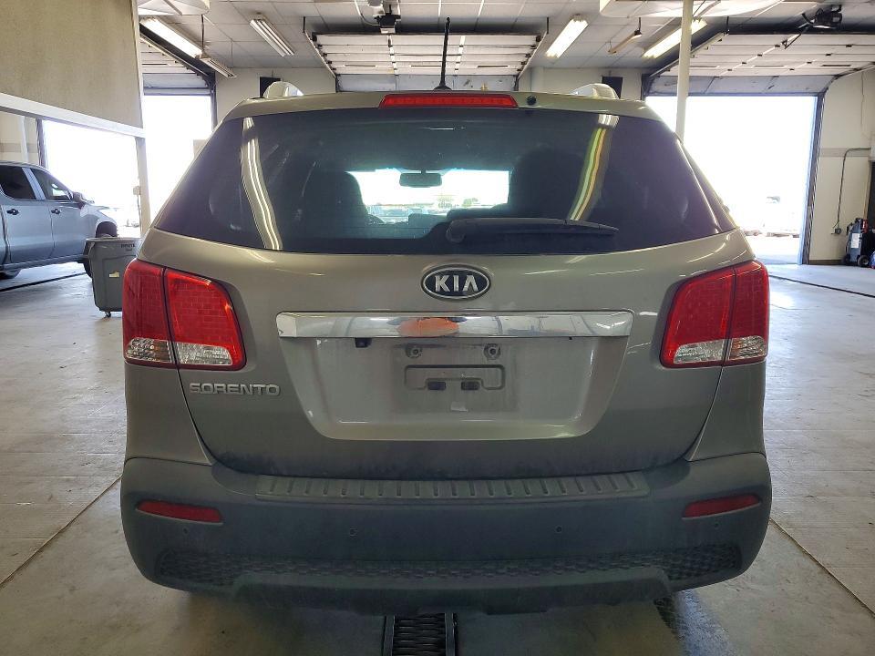 2011 KIA Sorento lx