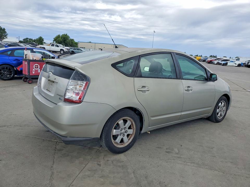 2004 Toyota Prius Base
