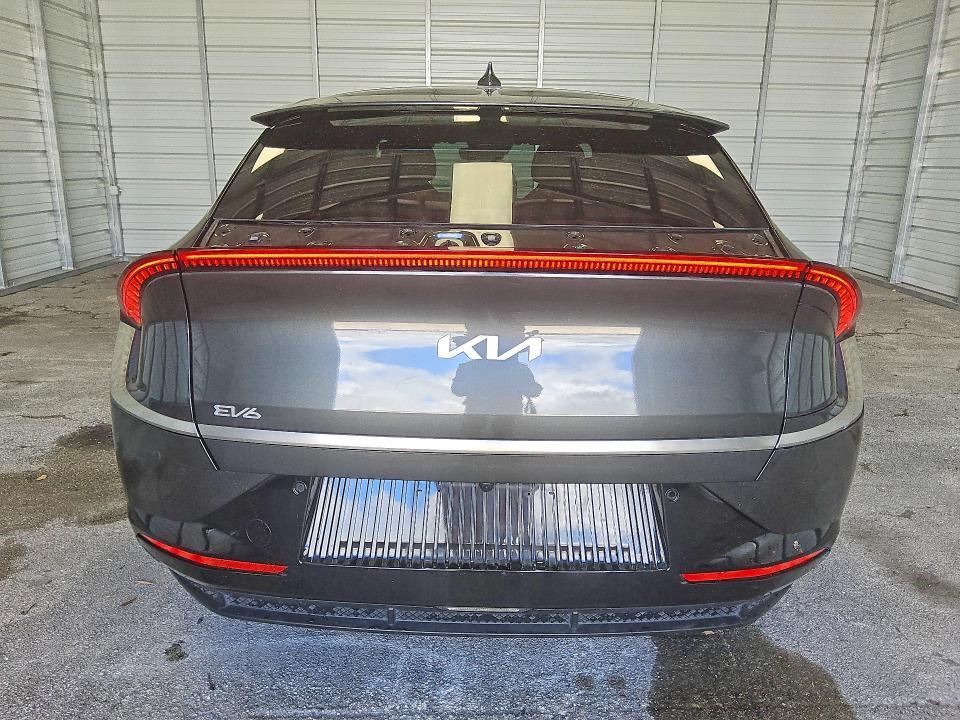 2023 KIA EV6 Wind