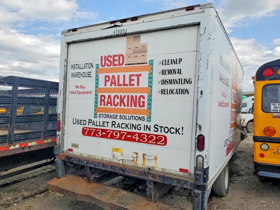 2005 GMC Savana box Truck
