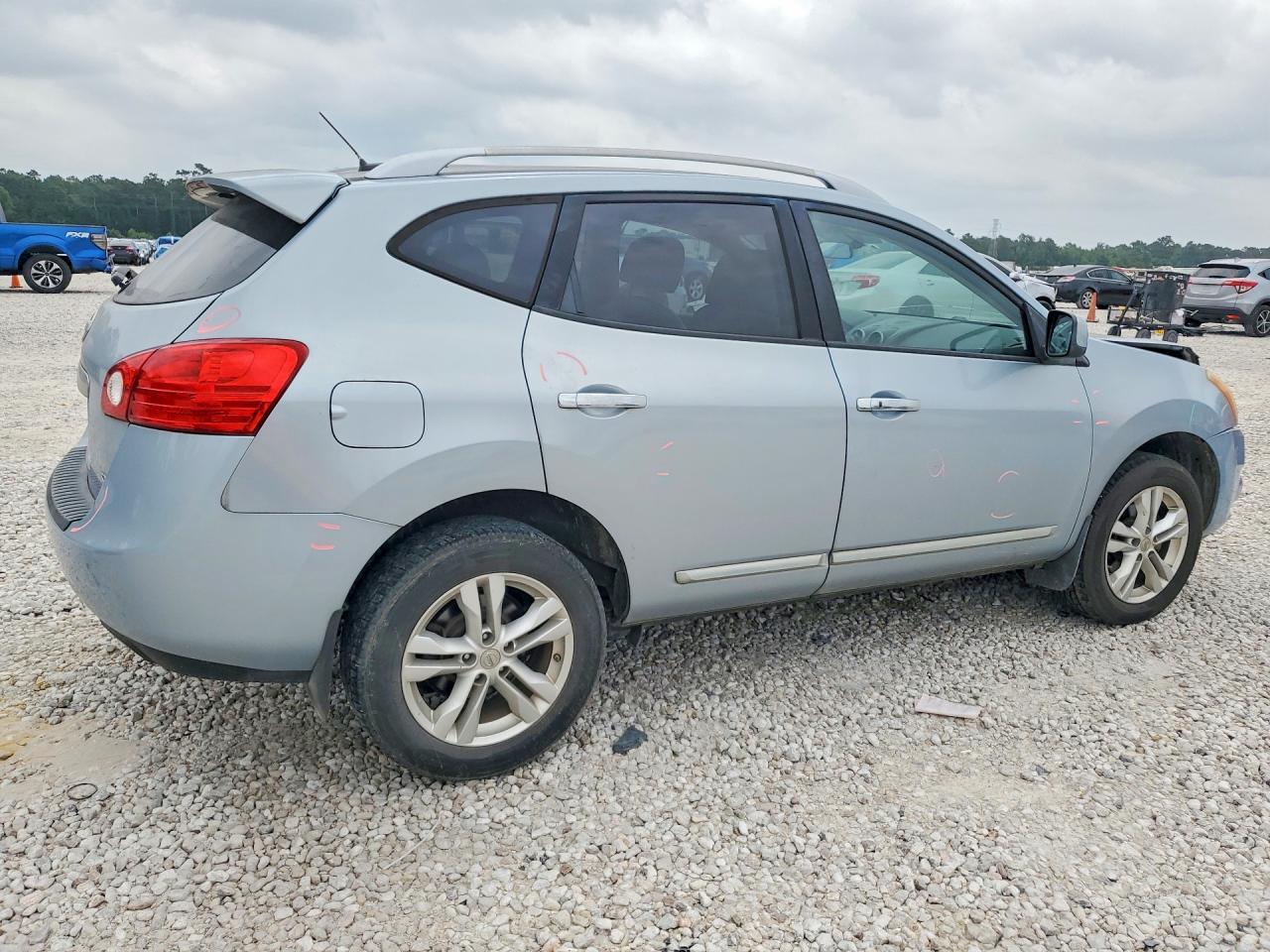 2013 Nissan Rogue s