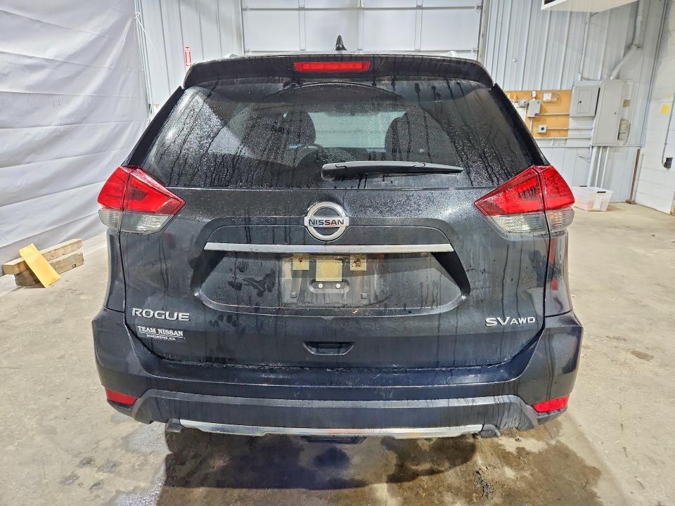2017 Nissan Rogue sv