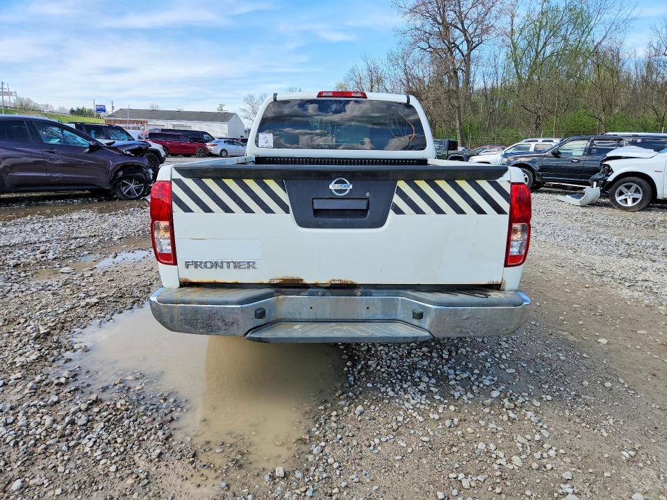 2015 Nissan Frontier s