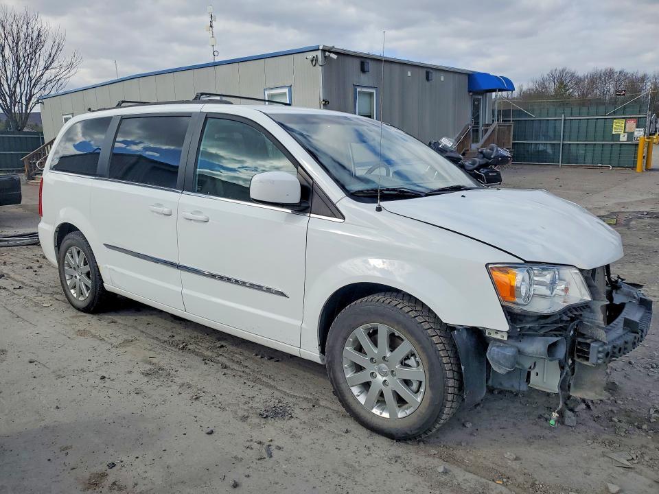 2015 Chrysler Town & Country Touring