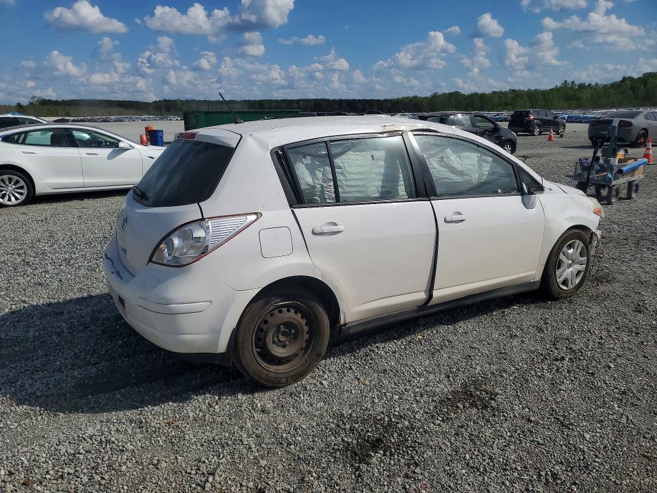 2011 Nissan Versa 1.8 s